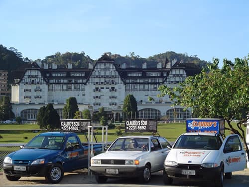 Carro do Lufe Clau Som (antes Claudio's Som) em Petrópolis — registro 3
